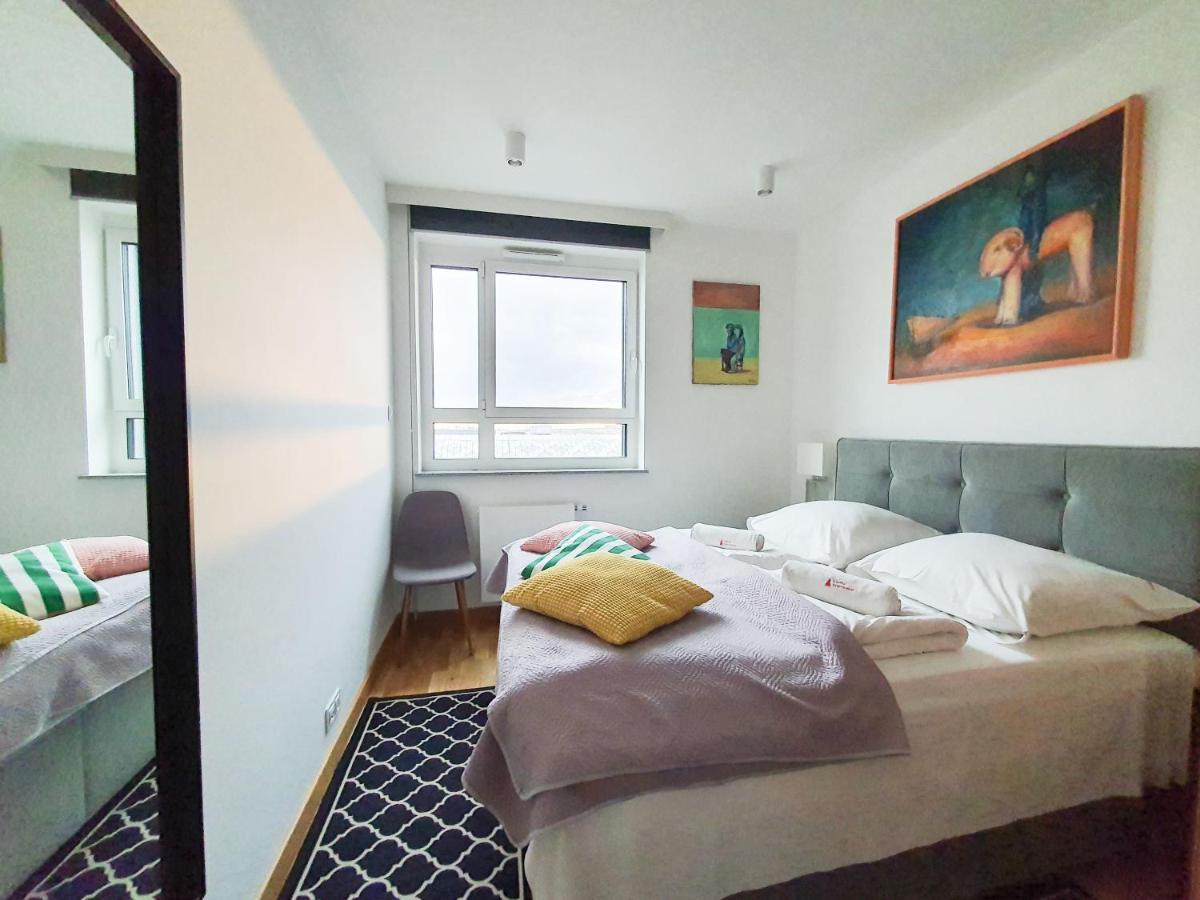 Capital Apartments - Towarowa Poznań Eksteriør billede