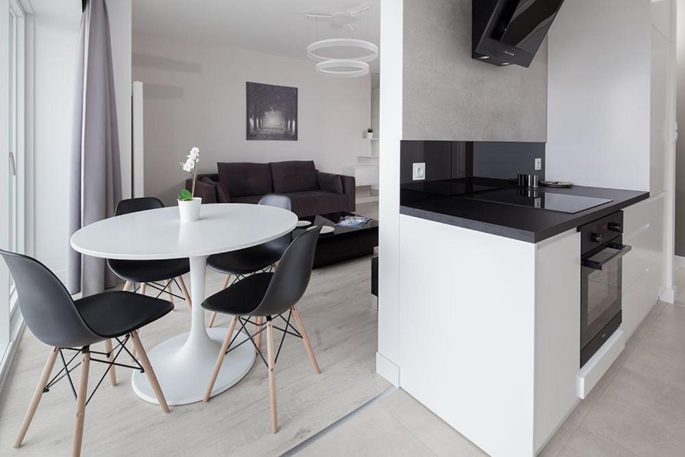 Capital Apartments - Towarowa Poznań Eksteriør billede